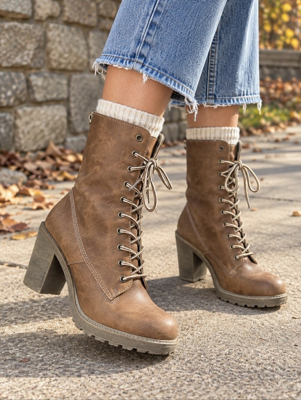 Mudd Cognac Brown Faux Fur Lined Lace Up Chunky Heel Combat Boots 7M